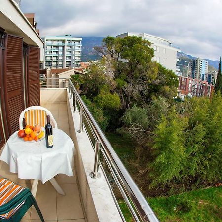 Guest House Mandarina Будва Екстериор снимка