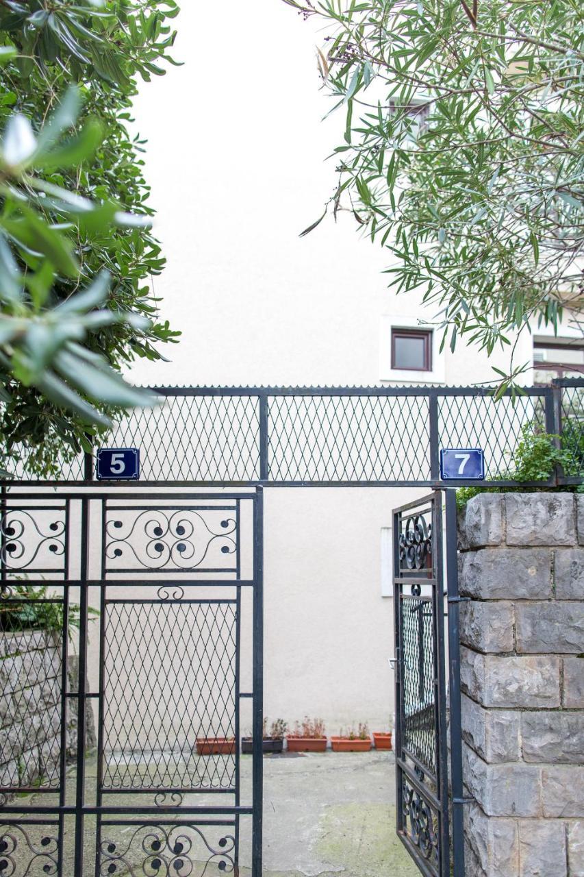 Guest House Mandarina Будва Екстериор снимка
