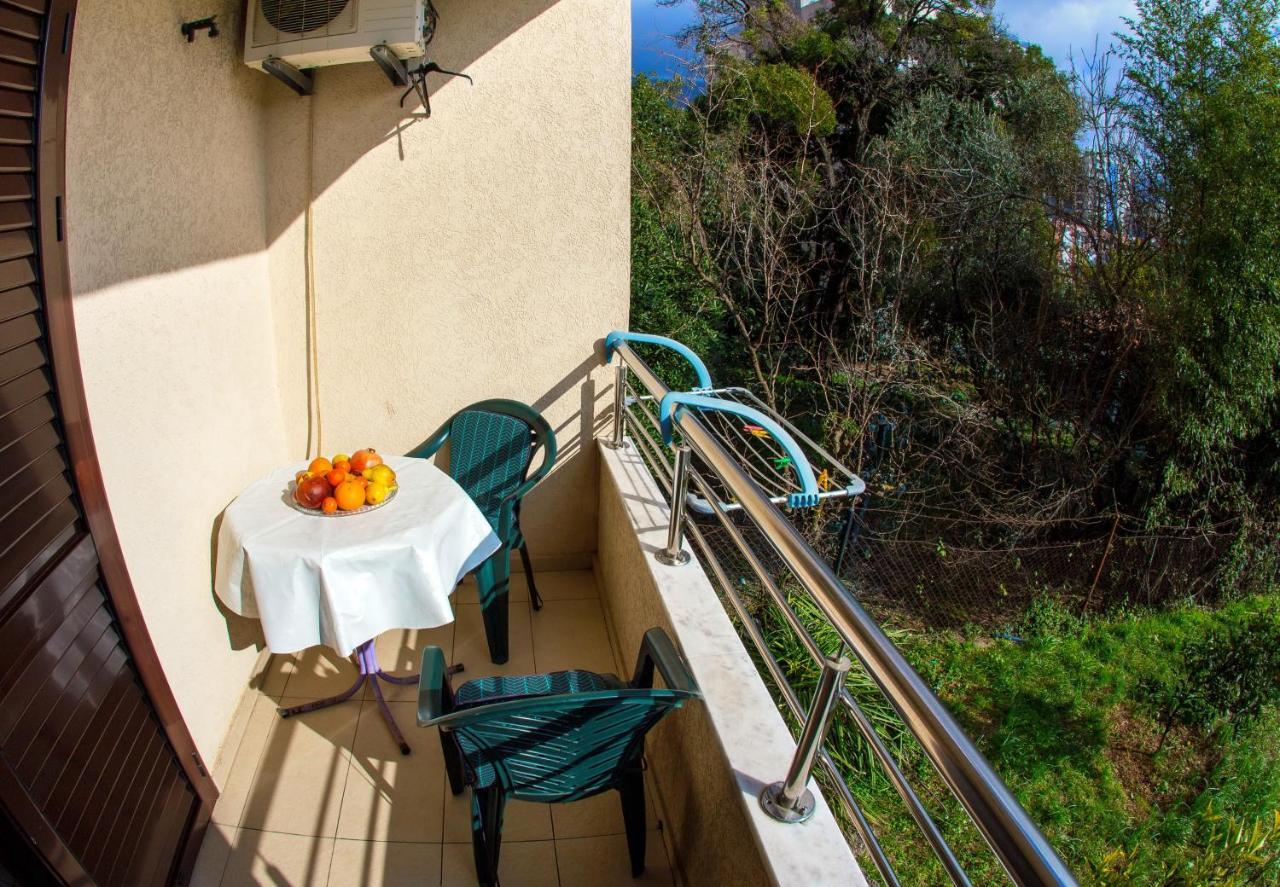 Guest House Mandarina Будва Екстериор снимка