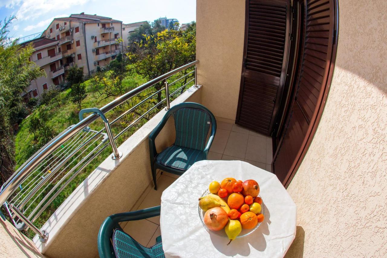 Guest House Mandarina Будва Екстериор снимка